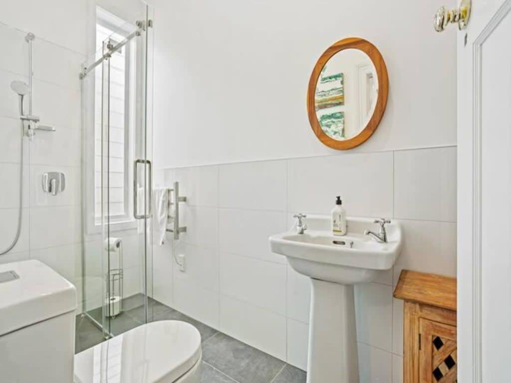 Cheerful 1 Bedroom Home With Free Parking Auckland Exterior photo